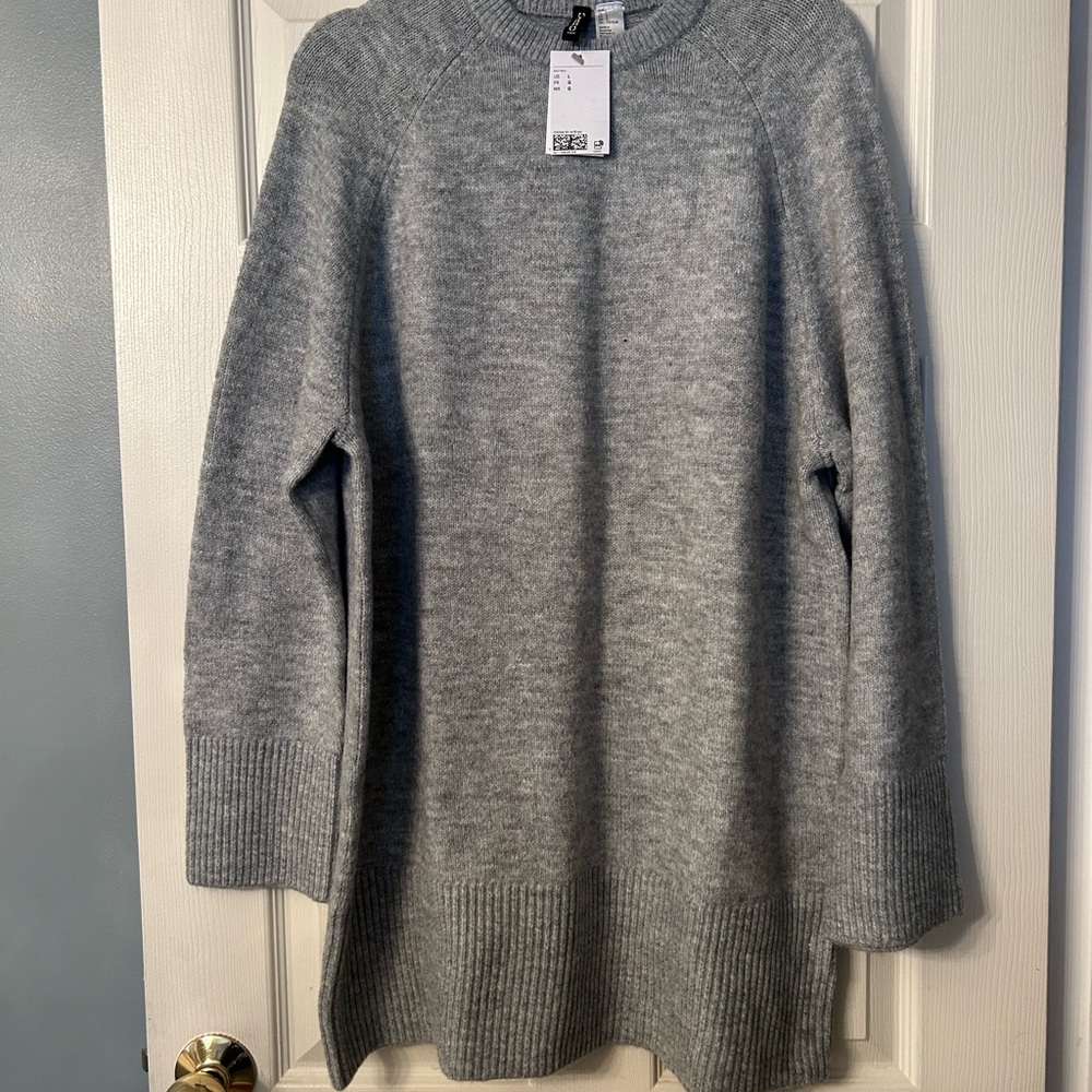 H&M Light Gray Women's Crew Neck Sweater dress so soft NWT LARGE L